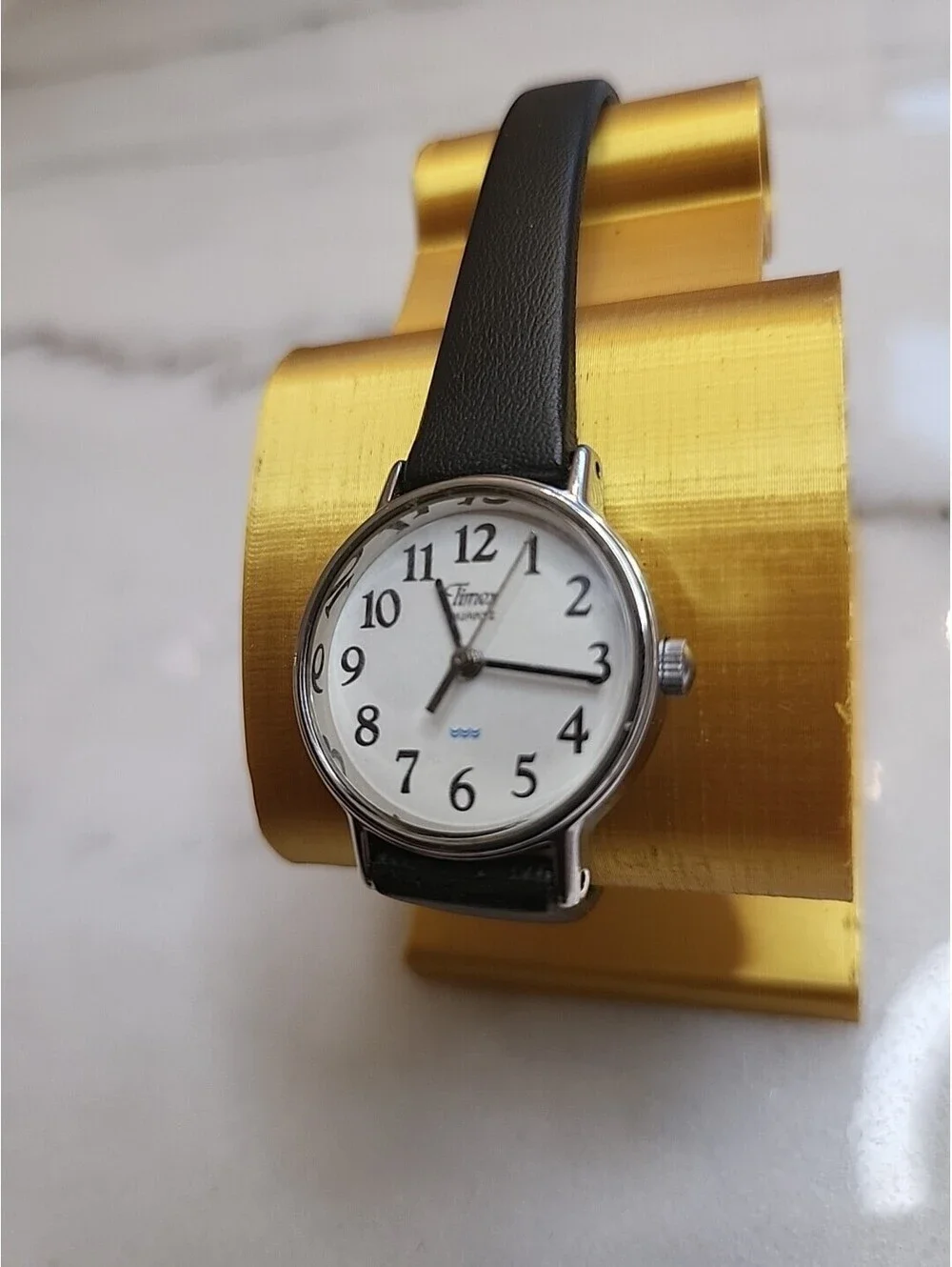 Women’s Timex Quartz Watch Leather Band New Battery 22mm Works Great Wear Ready